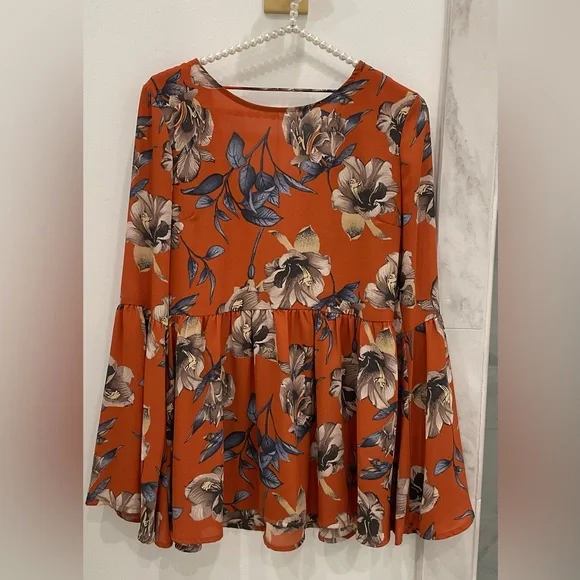 🔴M GIRLS V BACK FLORAL TOP🔴 - Picture 1 of 9